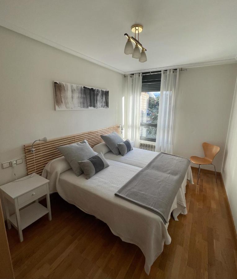 Apartamento Paseo De La Losa Oviedo Bagian luar foto