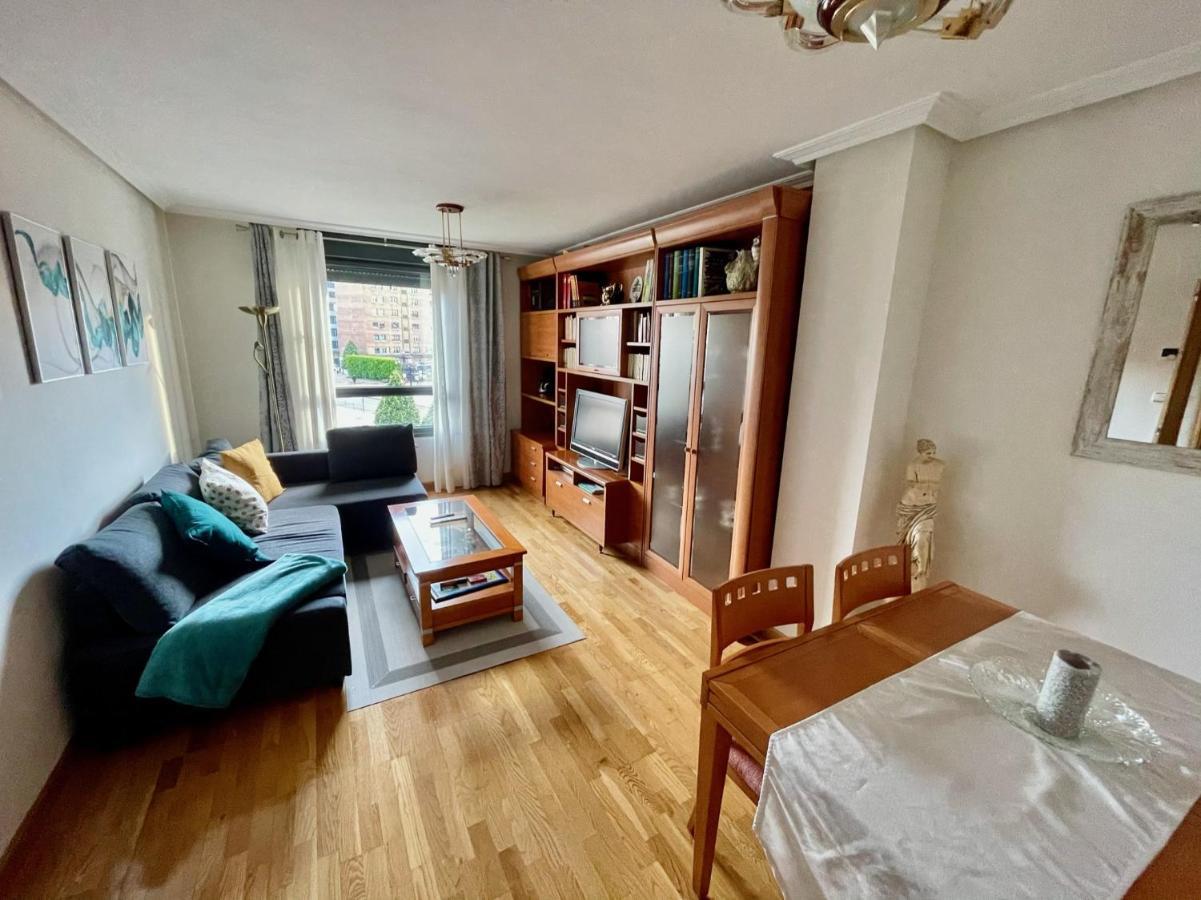Apartamento Paseo De La Losa Oviedo Bagian luar foto